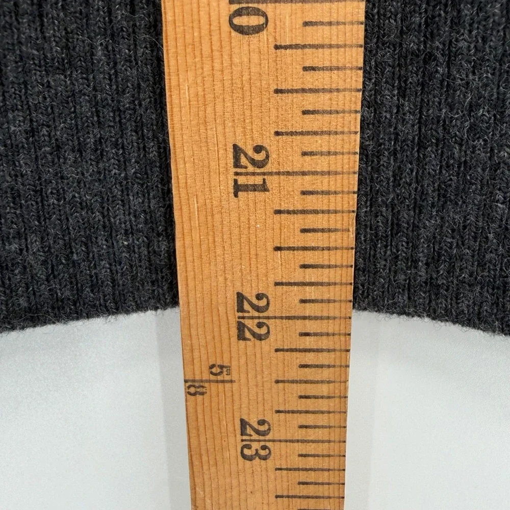 Banana Republic Sweater Mens L Grey Extra Fine Merino Wool V-Neck Solid Knit